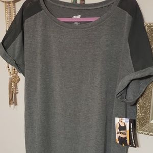 Grey short sleeve top